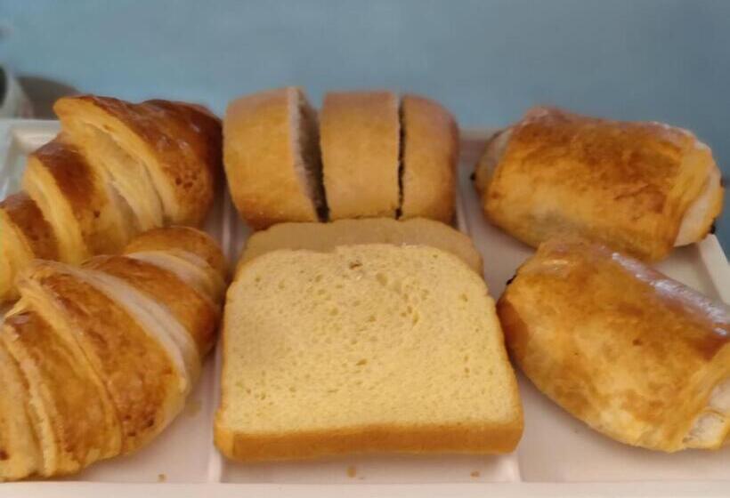 Отель La Cote D Or