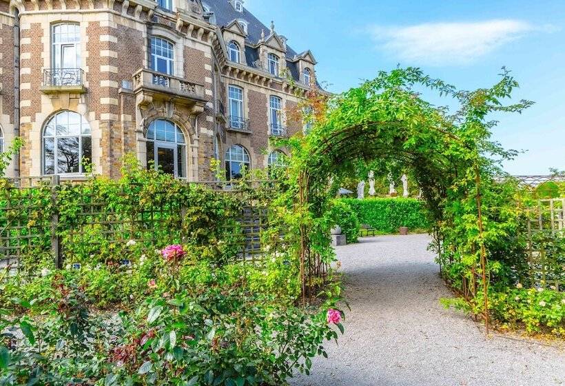 호텔 Le Chateau De Namur