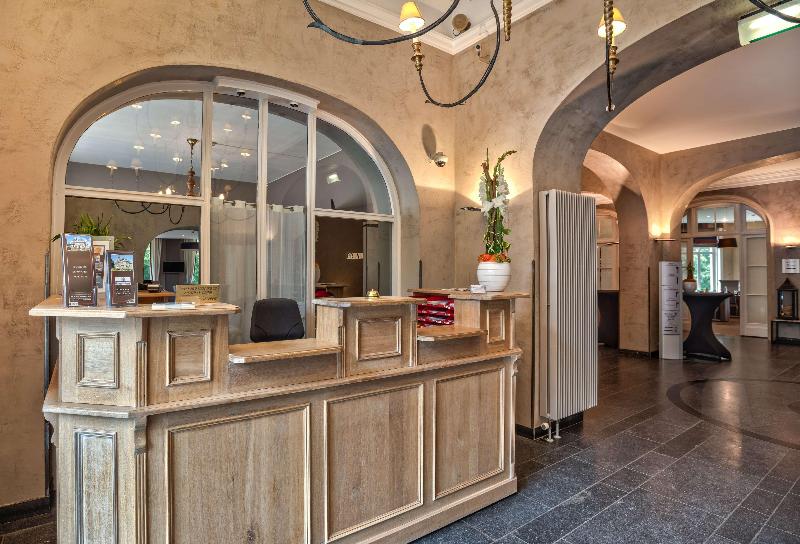 호텔 Le Chateau De Namur