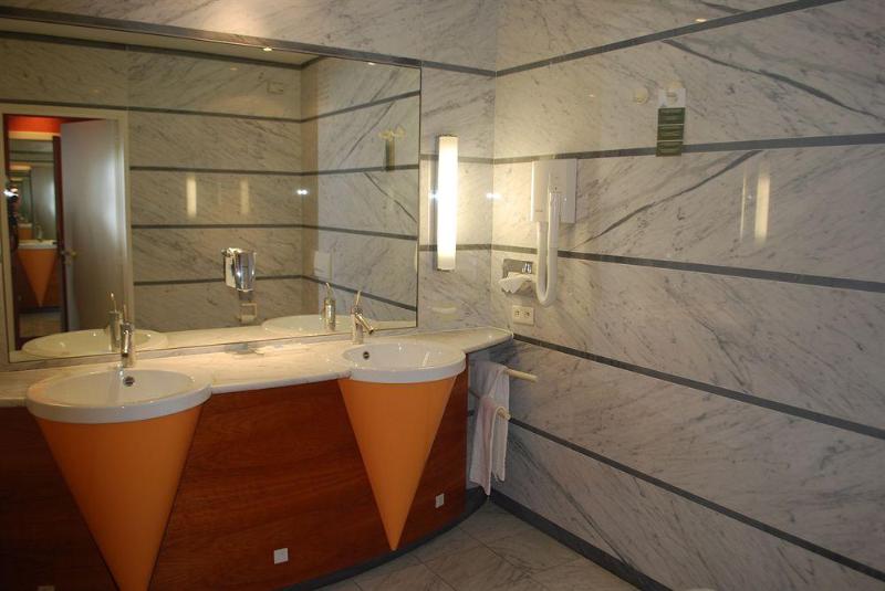 호텔 Le Chateau De Namur