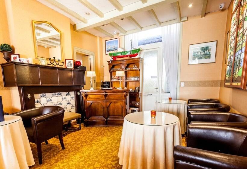 Malecot Hotel By F Hotels