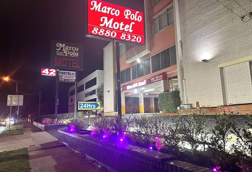 בית מלון כפרי Marco Polo Motor Inn  Sydney