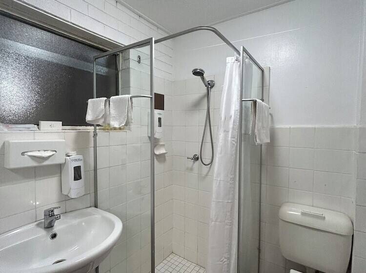 בית מלון כפרי Marco Polo Motor Inn  Sydney