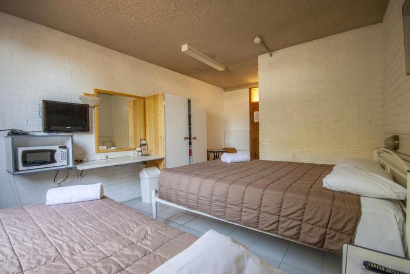 בית מלון כפרי Marco Polo Motor Inn  Sydney