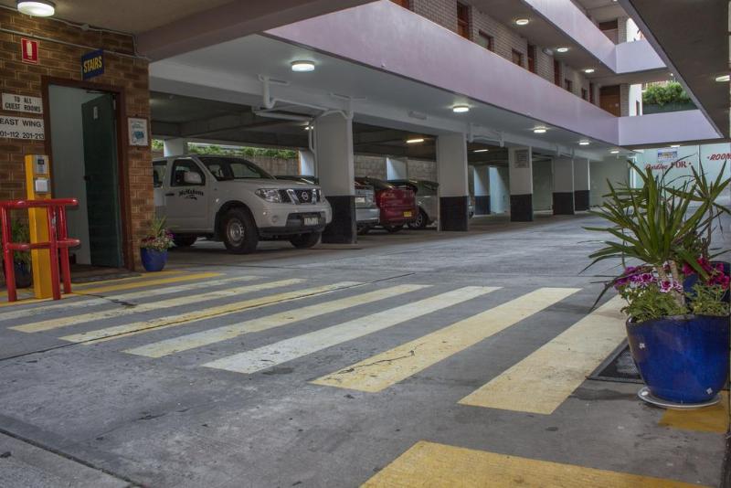 בית מלון כפרי Marco Polo Motor Inn  Sydney