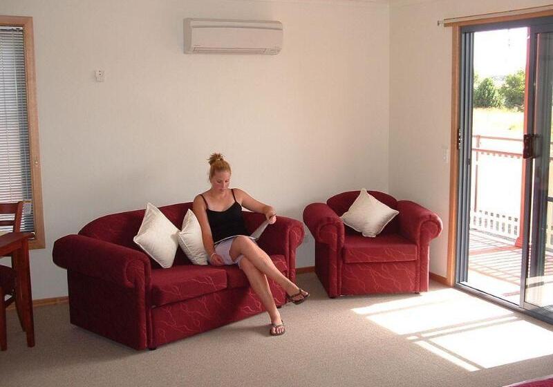 هتل Marsden Court Apartments Now Incorporating Marsden Court And Sharonlee Strahan Villas