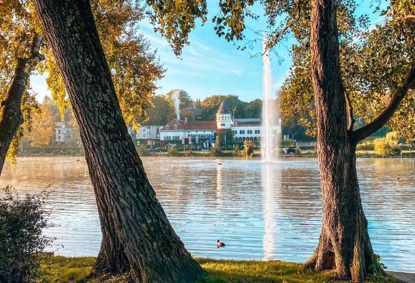 فندق Martin S Chateau Du Lac