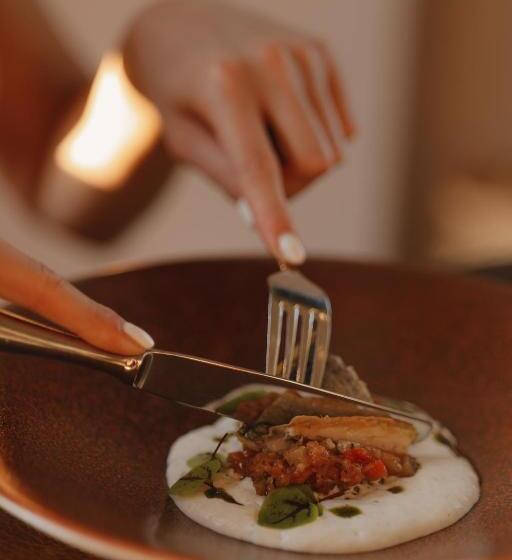 فندق Martin S Chateau Du Lac