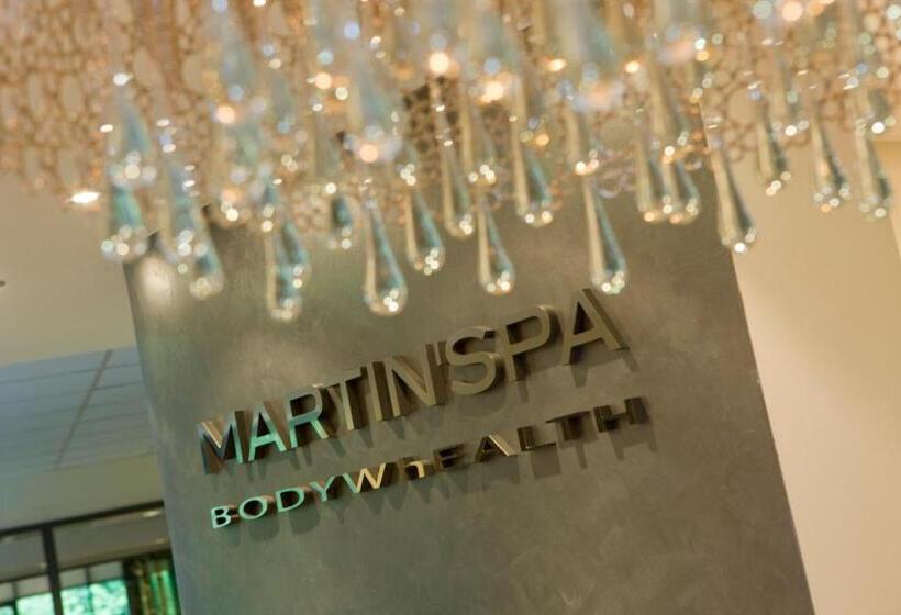 فندق Martin S Chateau Du Lac