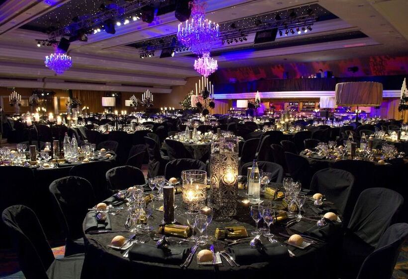 فندق Martin S Chateau Du Lac