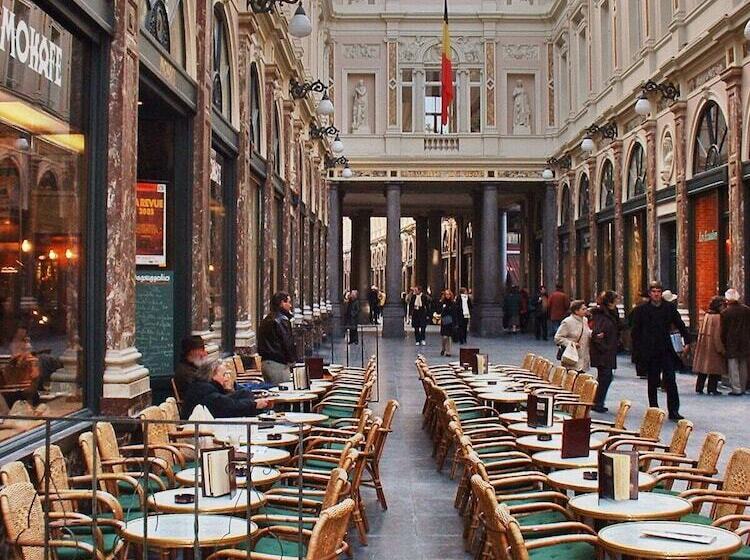 Отель The Usual Brussels