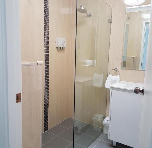 בית מלון כפרי Mid City Motor Inn Singleton