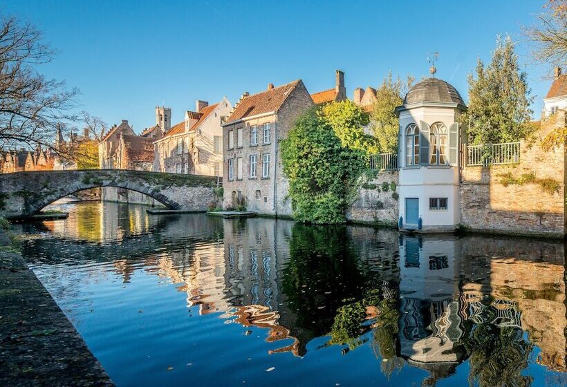 Отель Navarra Brugge