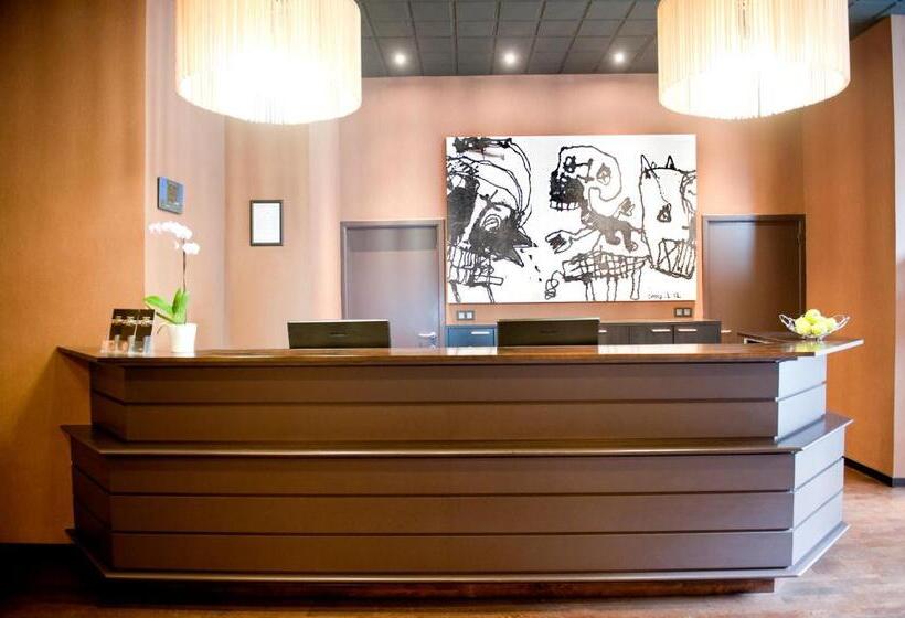 New Hotel Charlemagne