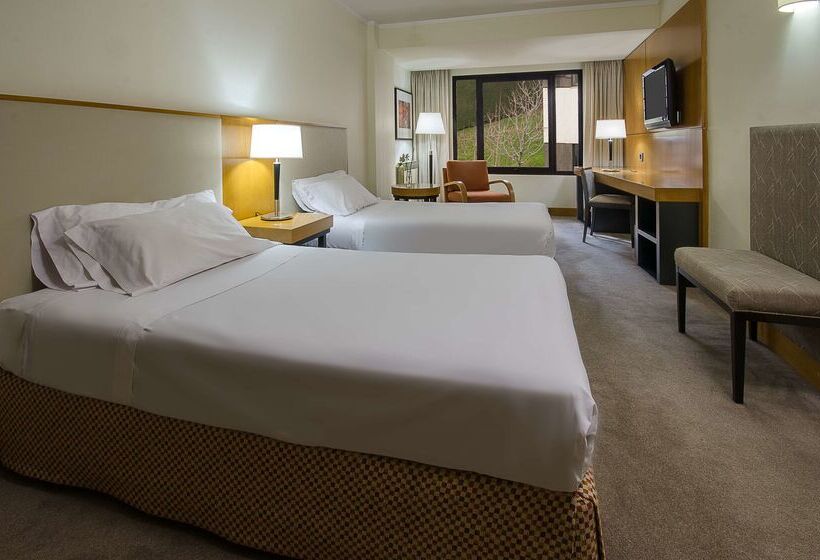 فندق NH Bariloche Edelweiss