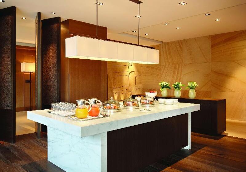 Отель Park Hyatt Sydney