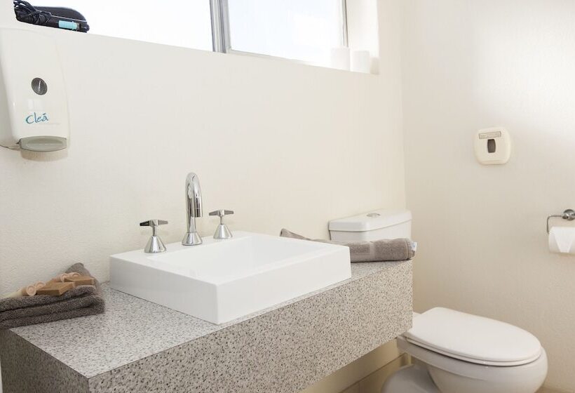 فندق Pelican Sands Scamander