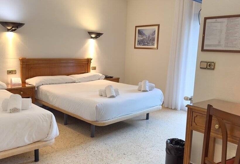 Отель Pere d'Urg 3000