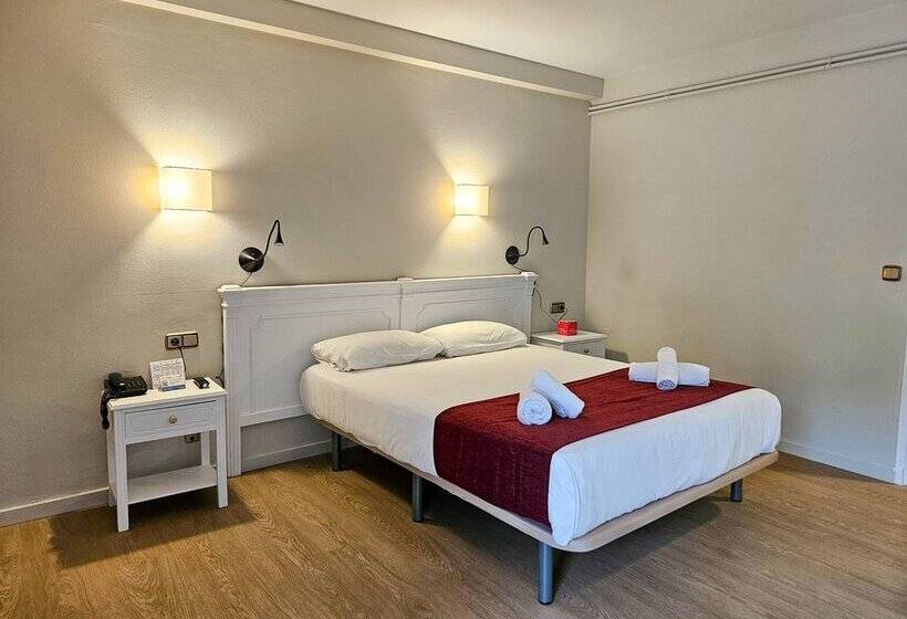 Отель Pere d'Urg 3000