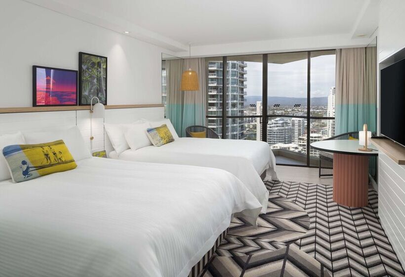 هتل Qt Gold Coast