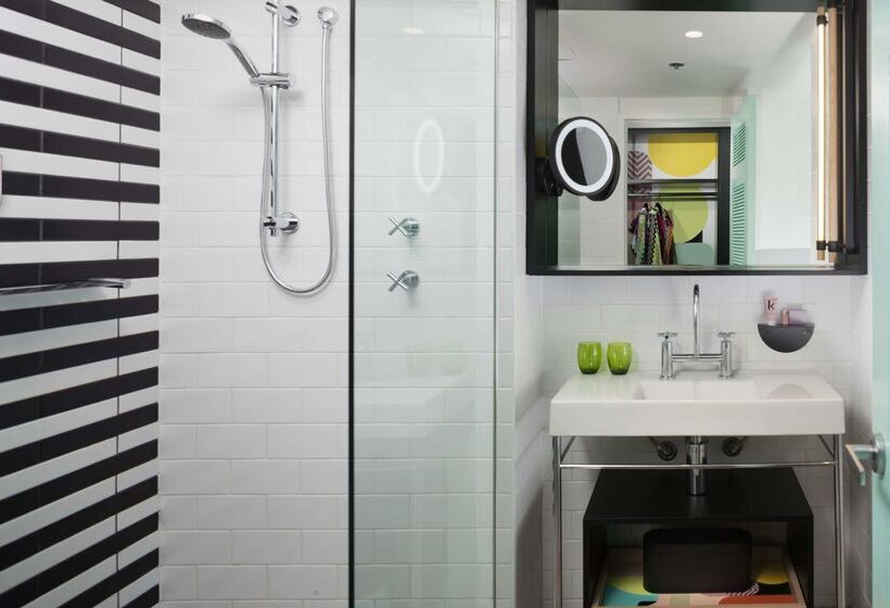 هتل Qt Gold Coast