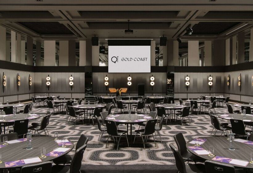 فندق Qt Gold Coast