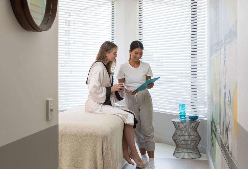 فندق Qt Gold Coast