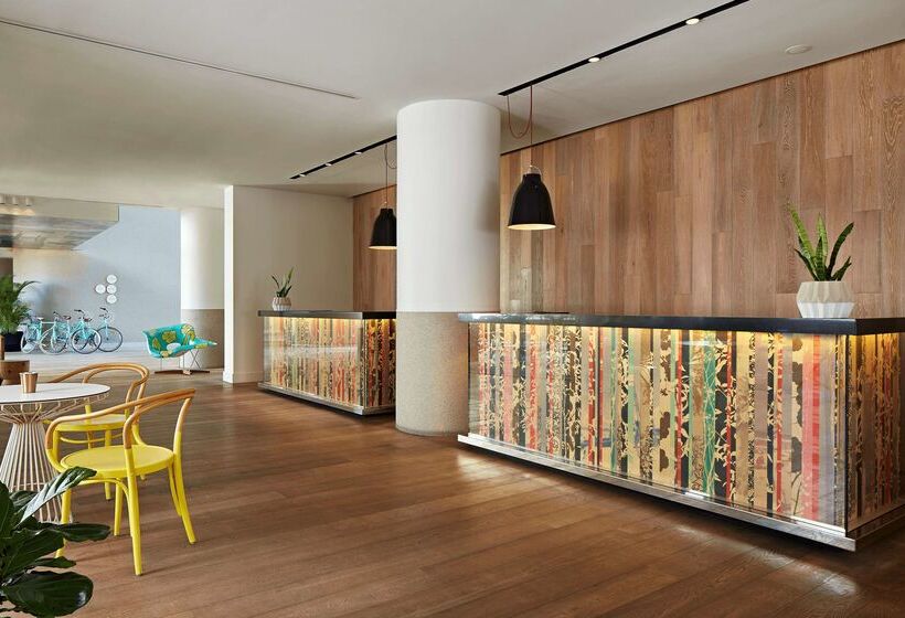 فندق Qt Gold Coast