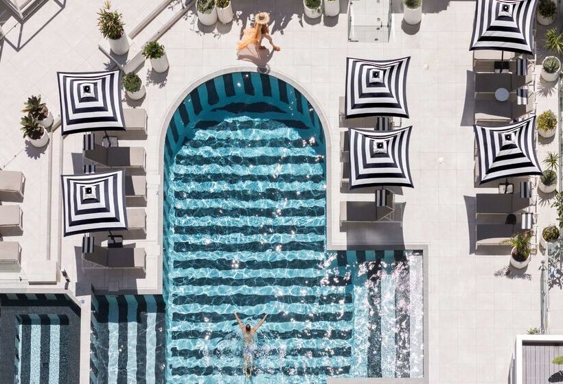 فندق Qt Gold Coast