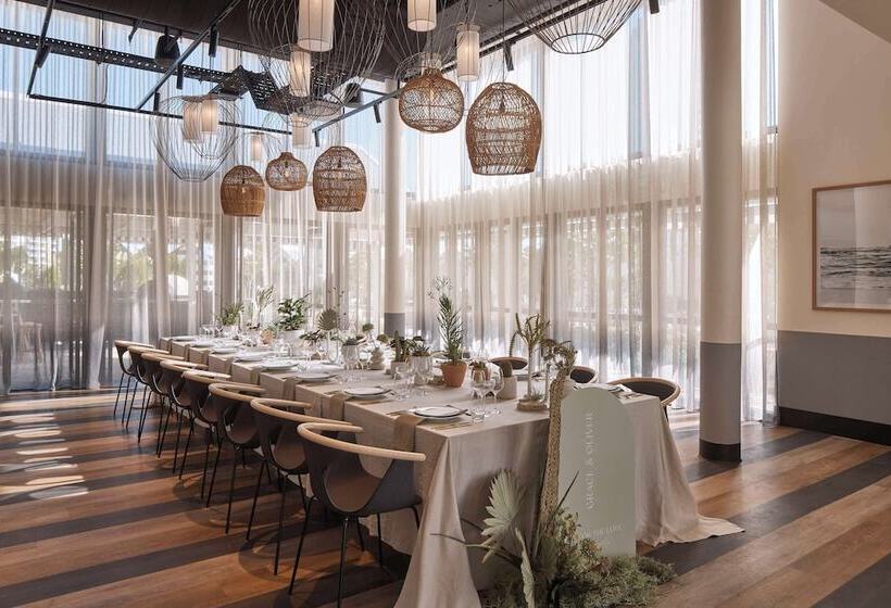 فندق Qt Gold Coast