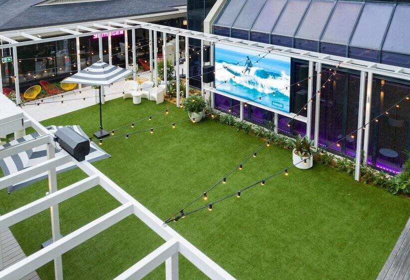 فندق Qt Gold Coast