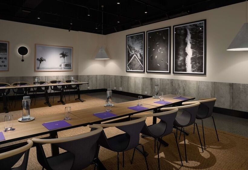 فندق Qt Gold Coast