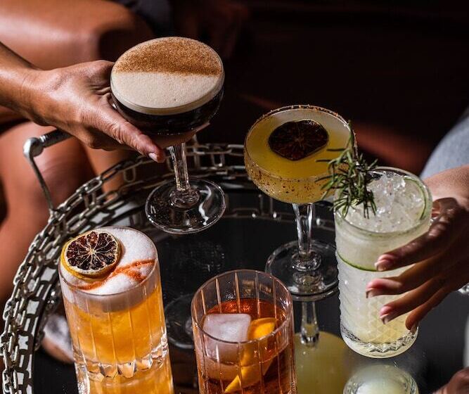 فندق Qt Gold Coast