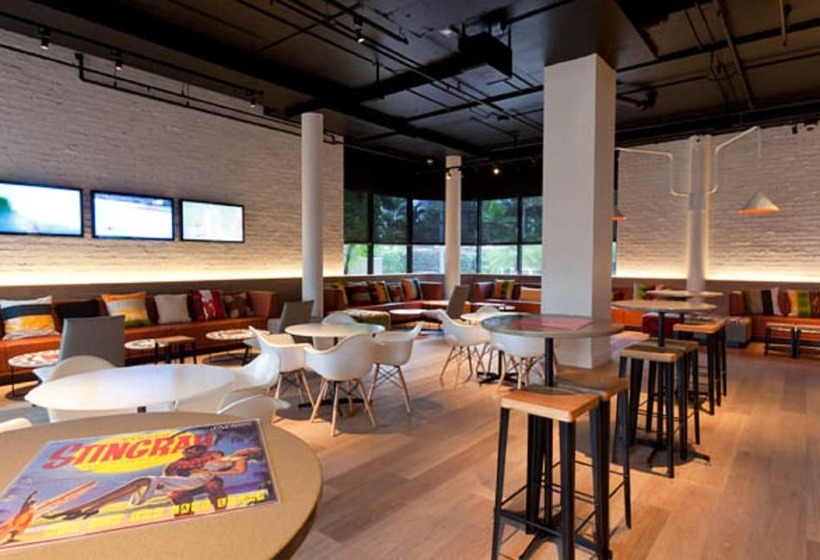 هتل Qt Gold Coast