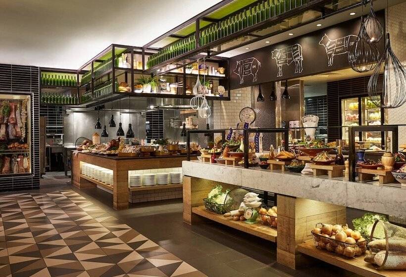 فندق Qt Gold Coast