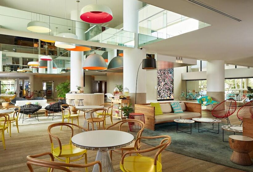 فندق Qt Gold Coast