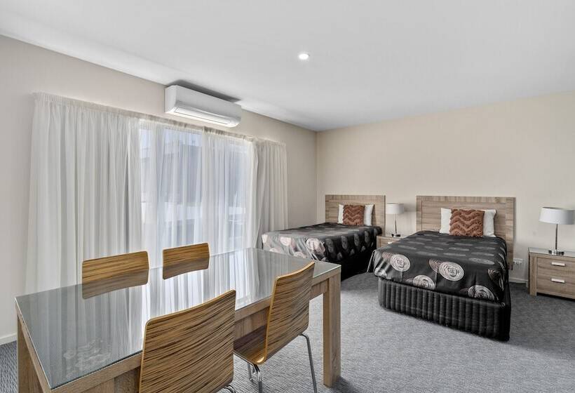 בית מלון כפרי Sherbourne Terrace