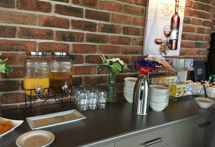 هتل Econo Lodge Gateway Tamworth