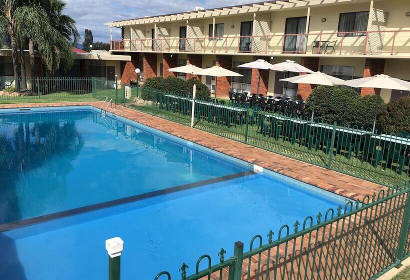 هتل Econo Lodge Gateway Tamworth