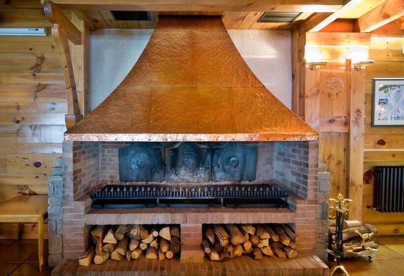 Отель Rutllan & Spa