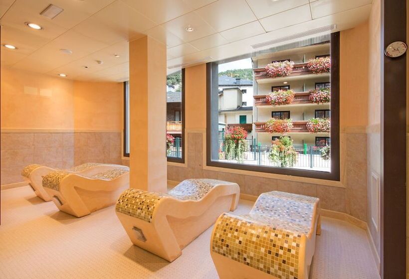 Отель Rutllan & Spa