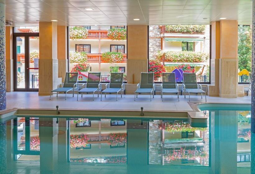 Отель Rutllan & Spa