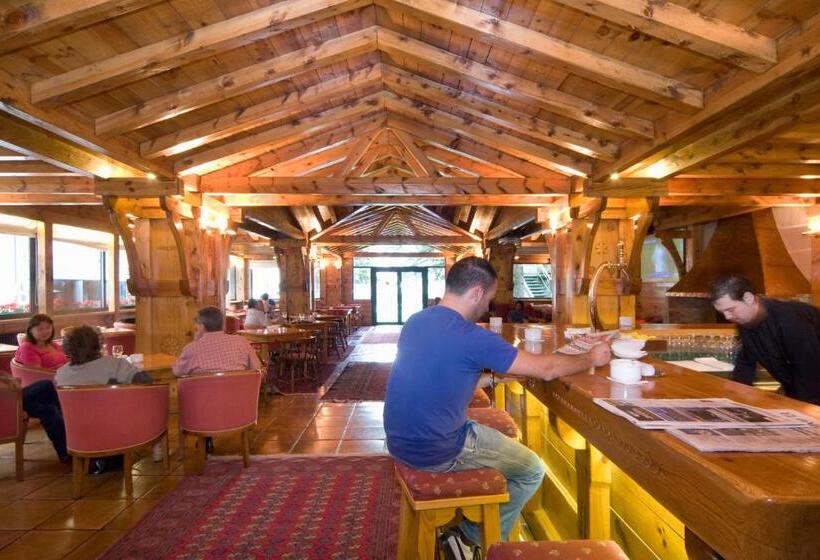 Отель Rutllan & Spa