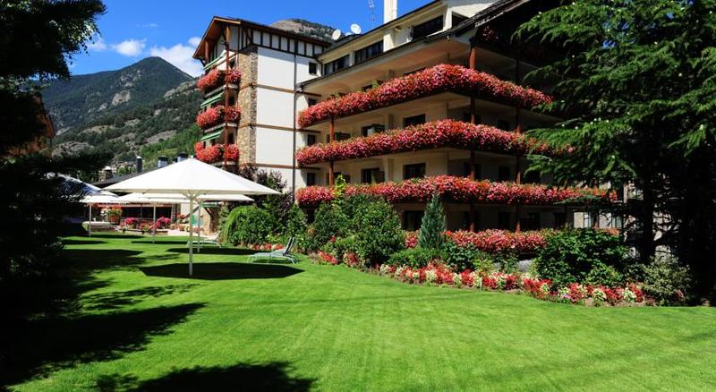 Отель Rutllan & Spa