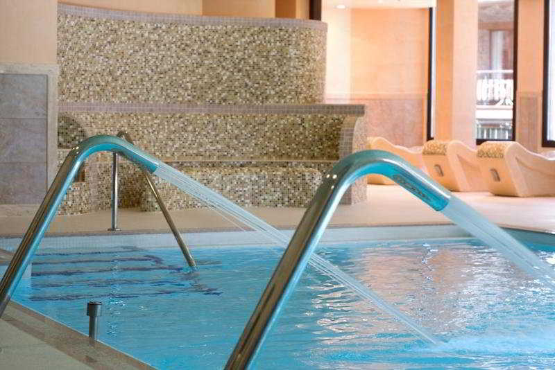 Отель Rutllan & Spa