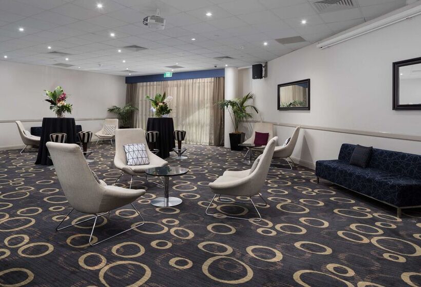בית מלון כפרי Rydges Parramatta