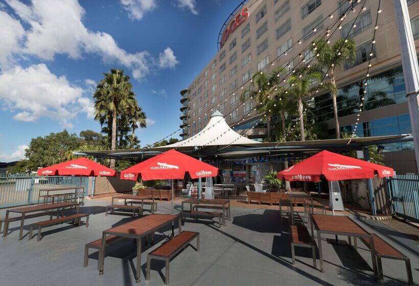 בית מלון כפרי Rydges Parramatta