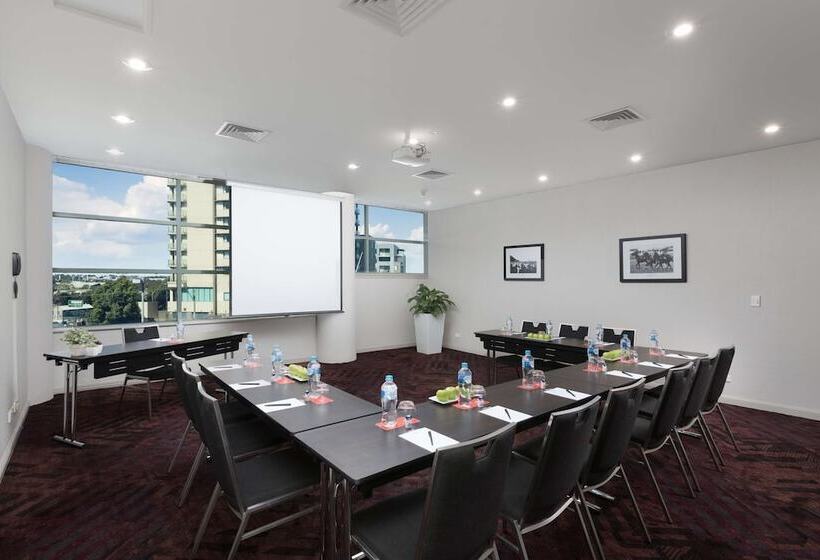 בית מלון כפרי Rydges Parramatta