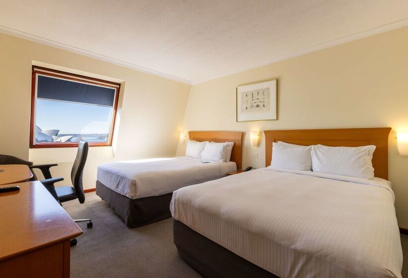 هتل Sydney Harbour