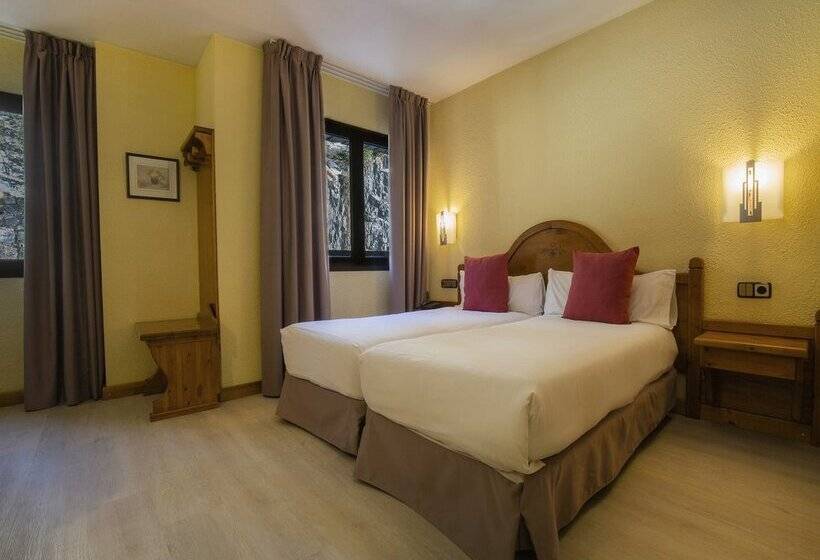 هتل Sant Gothard by Nexta